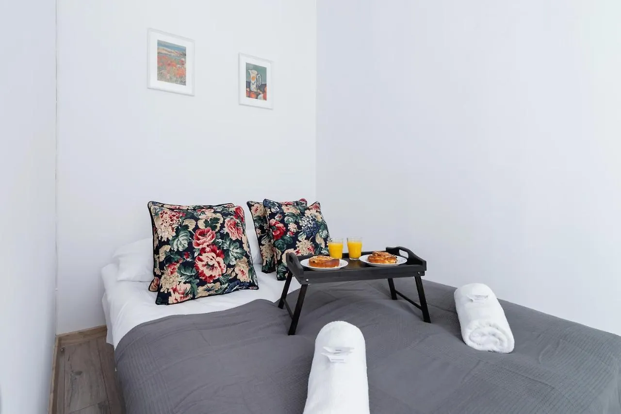 Apartment Bosacka Cracow By Noclegi Renters Kraków